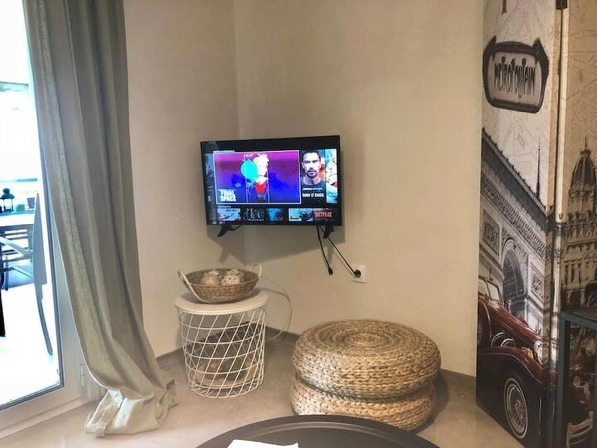 Openair Hot Tub/Big Balcony/Great Boutique Apt Atina Dış mekan fotoğraf
