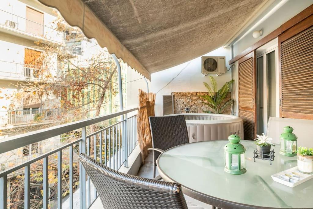 Openair Hot Tub/Big Balcony/Great Boutique Apt Atina Dış mekan fotoğraf