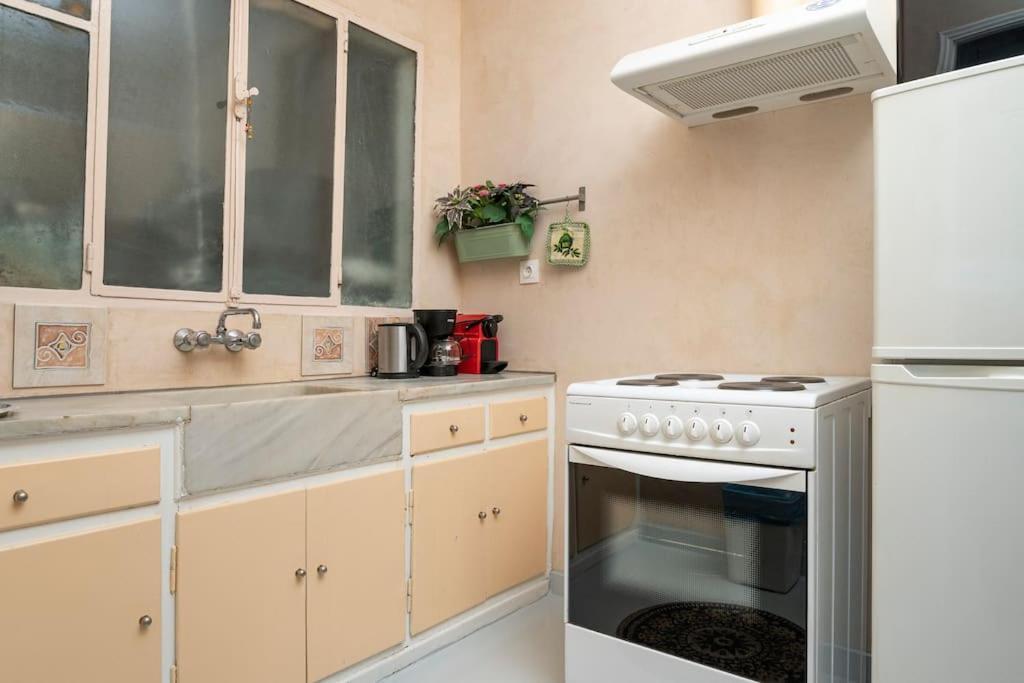 Openair Hot Tub/Big Balcony/Great Boutique Apt Atina Dış mekan fotoğraf